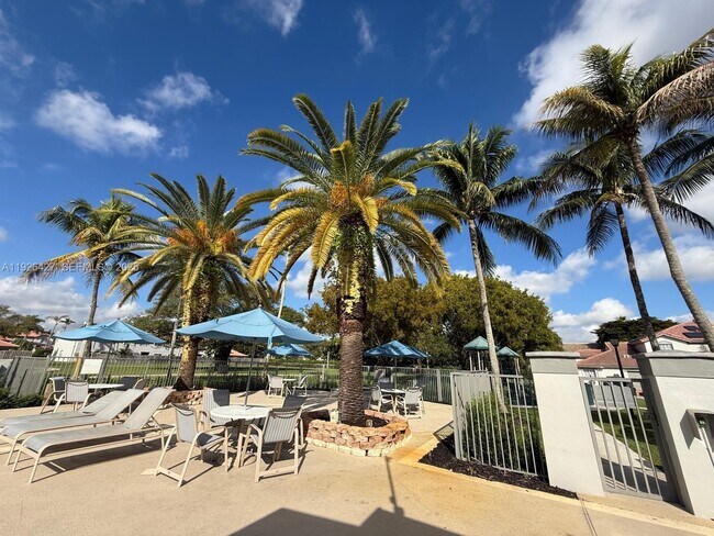 Building Photo - 5072 NW 115th Ct