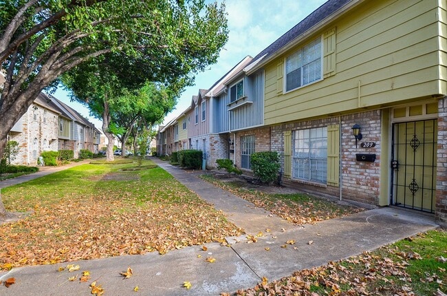 Primary Photo - 8101 Amelia Rd