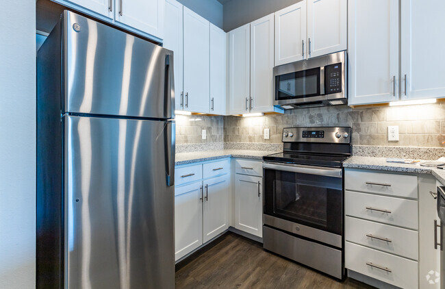 1BR, 1BA - 840 SF - ShoreView Waterfront Apartments