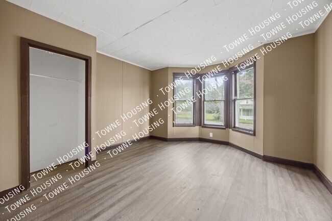 Building Photo - 1361 North Ave