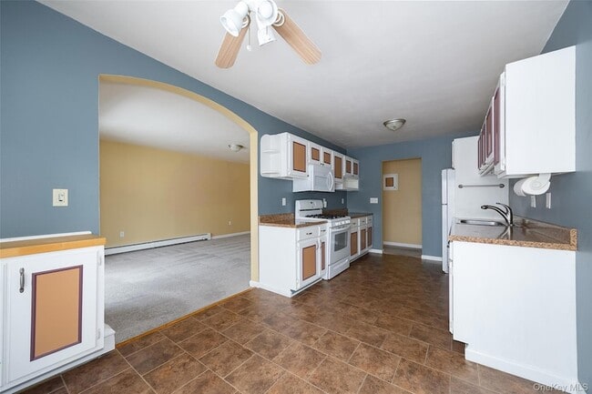 Building Photo - 3 Hook Rd