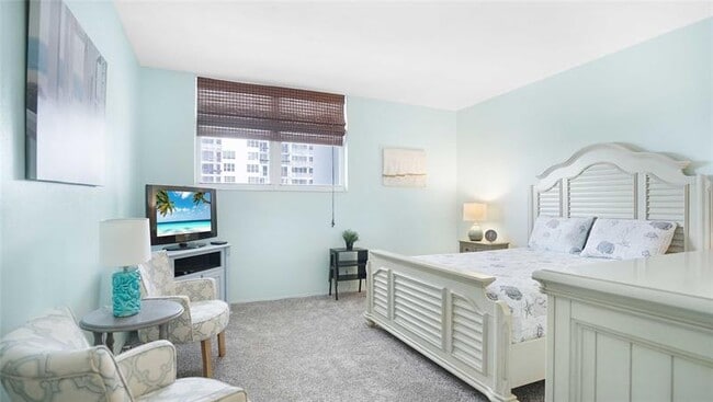 Building Photo - 4250 Galt Ocean Dr