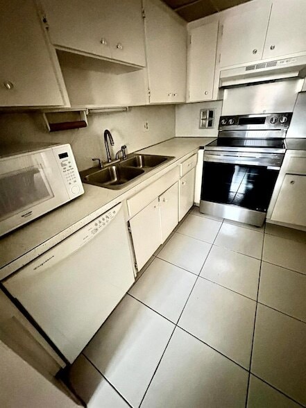 Building Photo - 98 Stratford H