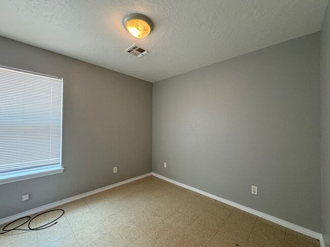 Building Photo - 1817 SW Jefferson Ave