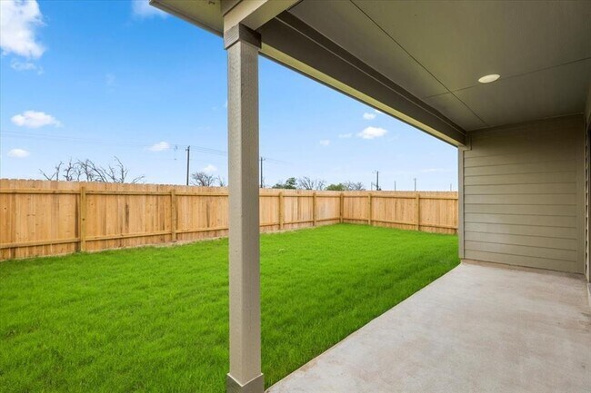 Building Photo - 487 Alamito Ave