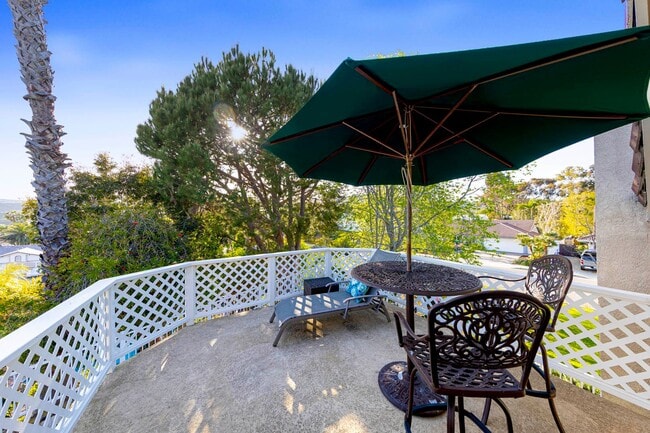 Building Photo - Adorable Short Term Furnished San Clemente Rental Home