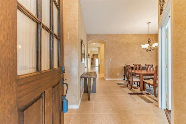 Building Photo - 18419 Willow Oak Bend Dr