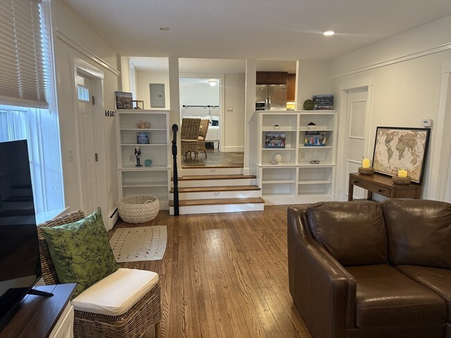 Building Photo - 26 Summer St