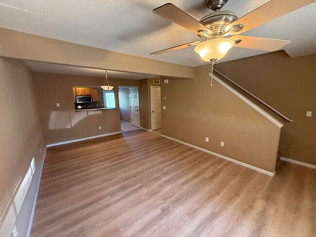 Building Photo - 3922 Snowy Owl Dr
