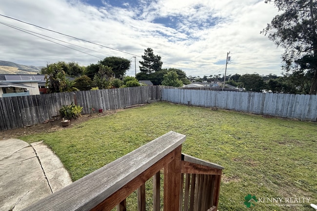 Building Photo - Bright 3-Bedroom Home with Large Backyard in South San Francisco