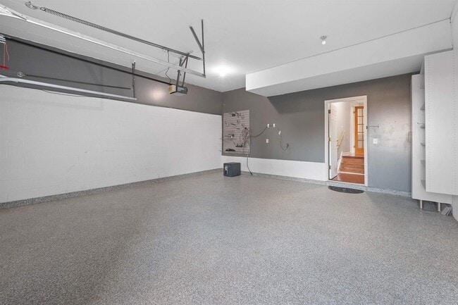 Building Photo - 18 Skyview Terrace