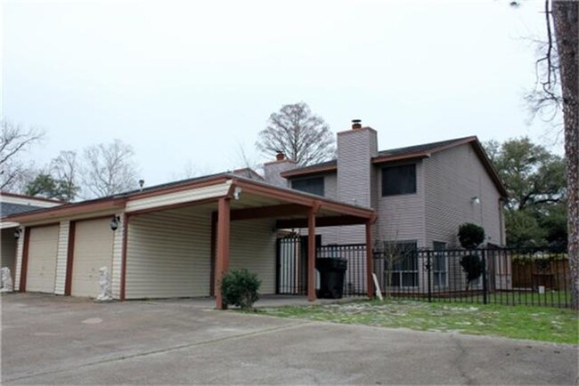 Primary Photo - Totally updated townhome, Laminate Floor l...