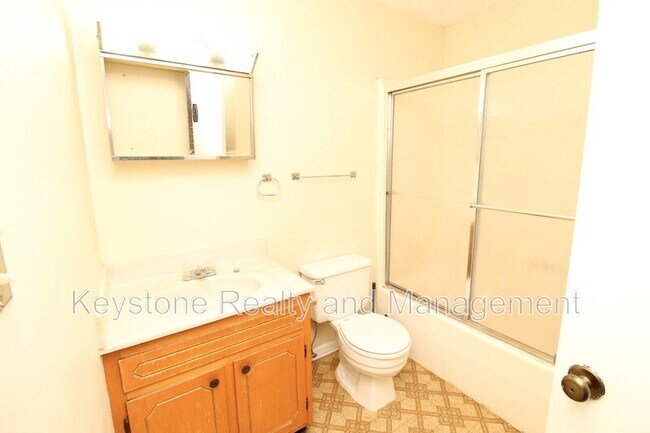 Building Photo - 106 Koffman Dr