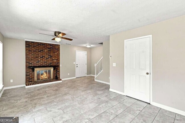 Building Photo - 5557 Clover Rise Ln