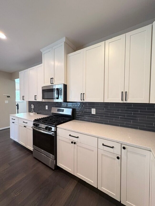 Building Photo - 22110 Fulmer Ave