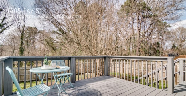 Building Photo - 1405 Fay St