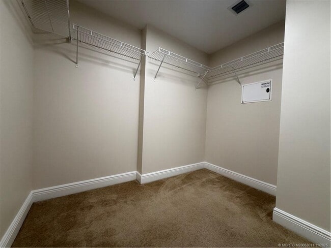 Building Photo - 610 Clematis St