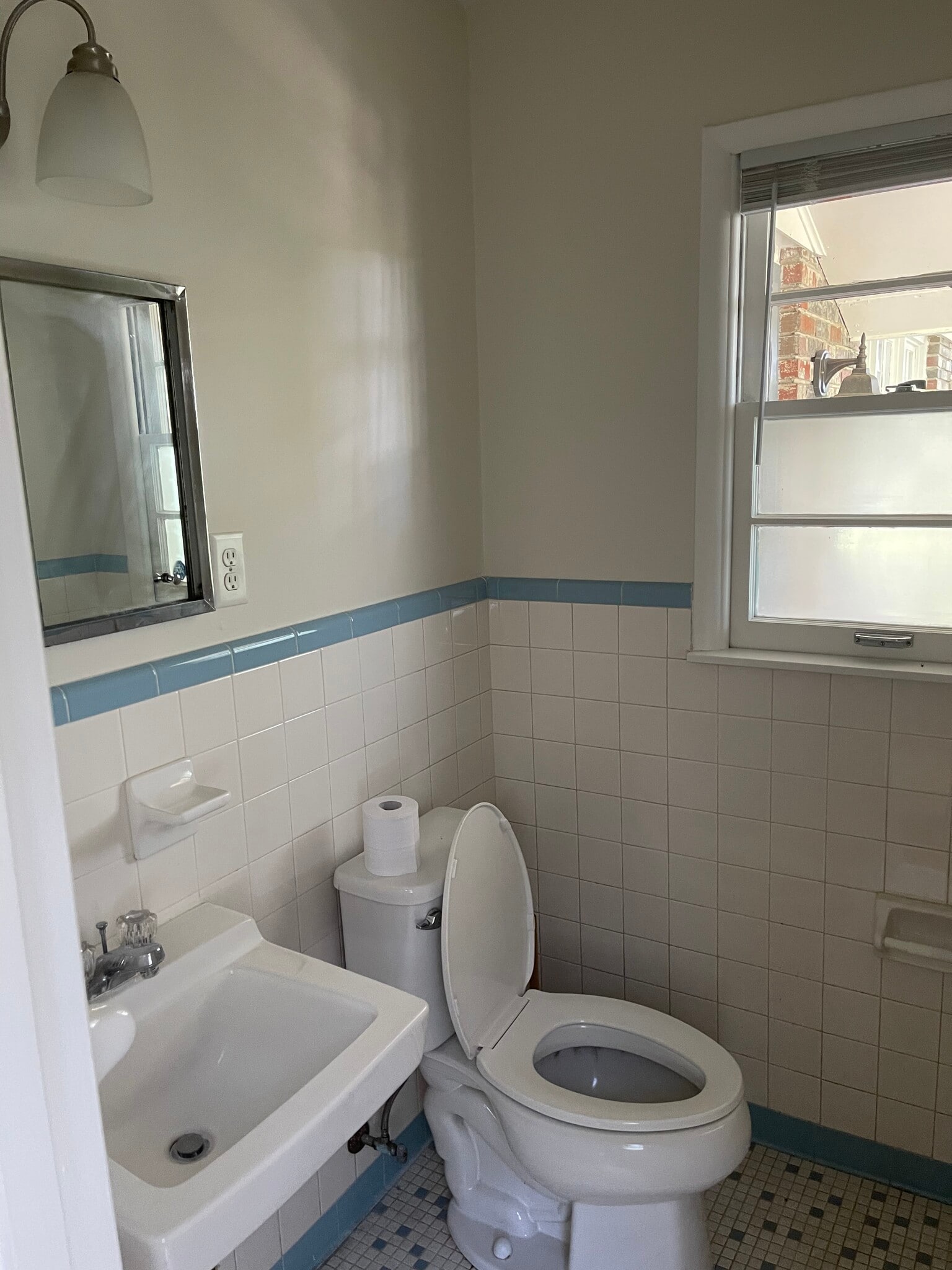 Half bath off Master BR - 3278 Highland Dr
