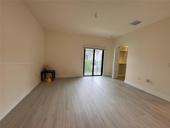 Building Photo - 4760 NW 83rd Pkwy