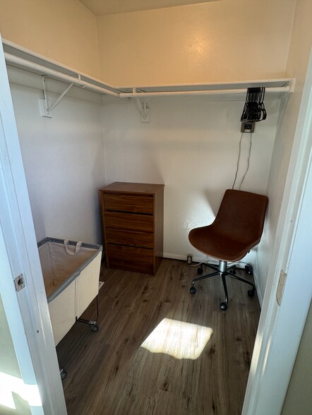 Building Photo - 7370 Utica St