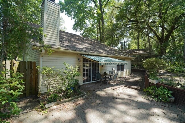 Building Photo - 4472 Bay Shore Cir