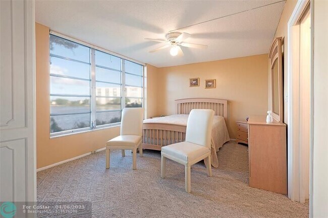 Building Photo - 3051 N Course Dr