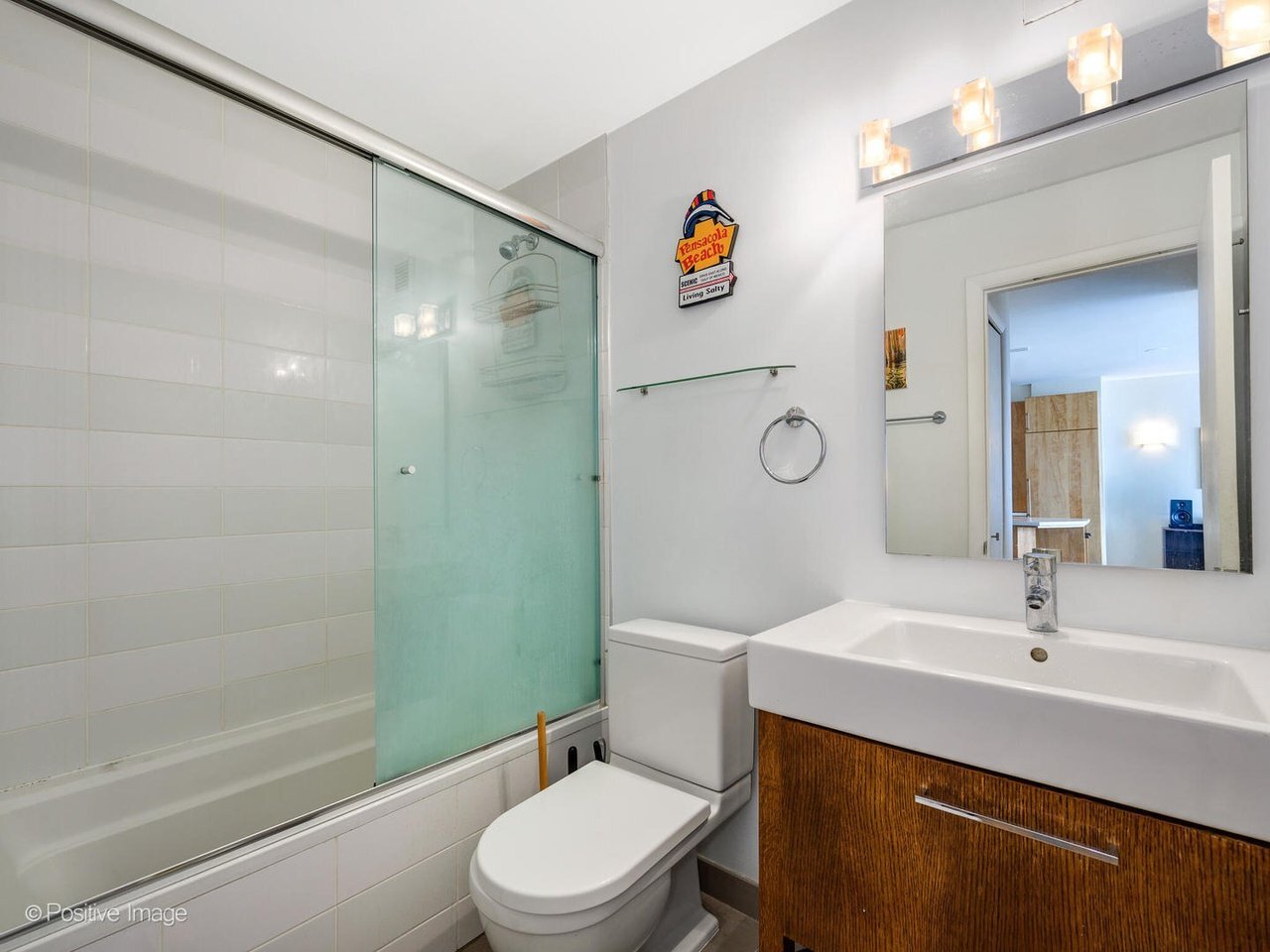 Building Photo - 2020 N Lincoln Park W