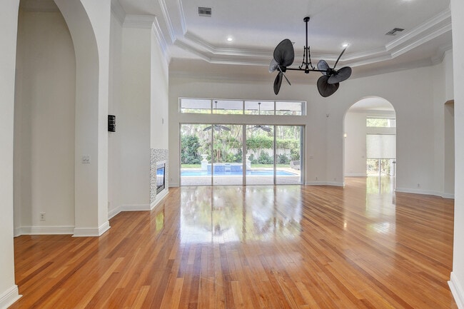 Building Photo - 6711 Royal Orchid Cir