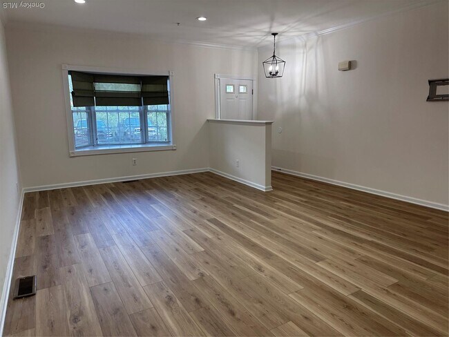 Building Photo - 133 High Point Cir