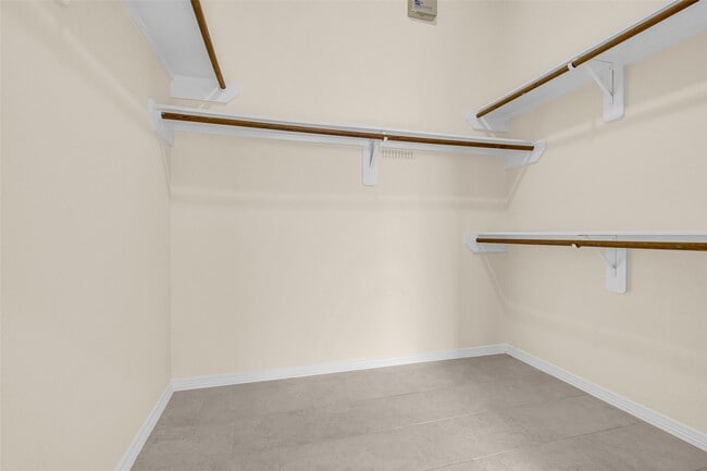 Building Photo - 6003 Decker Ridge Ct