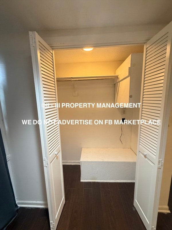 Building Photo - 5840 Floyd St