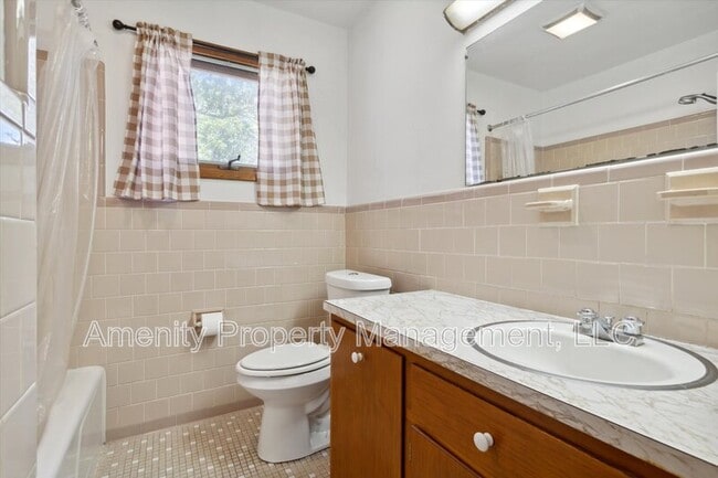 Building Photo - 1405 Todds Ln
