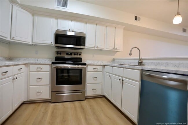 Building Photo - 365 W Illinois Ave