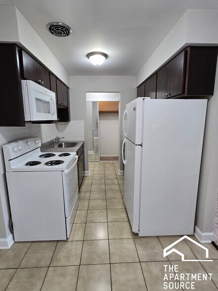 Building Photo - 7308 W North Ave