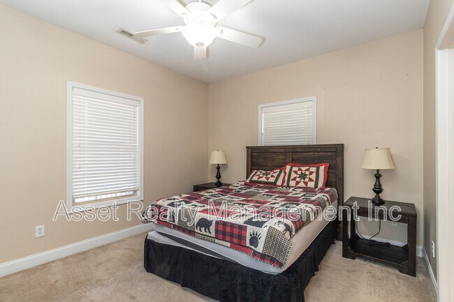 Building Photo - 306 White Cap Ln