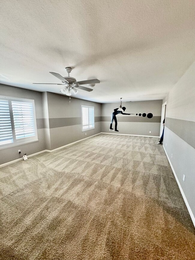 Building Photo - Spacious Two Story Home For Rent with all ...