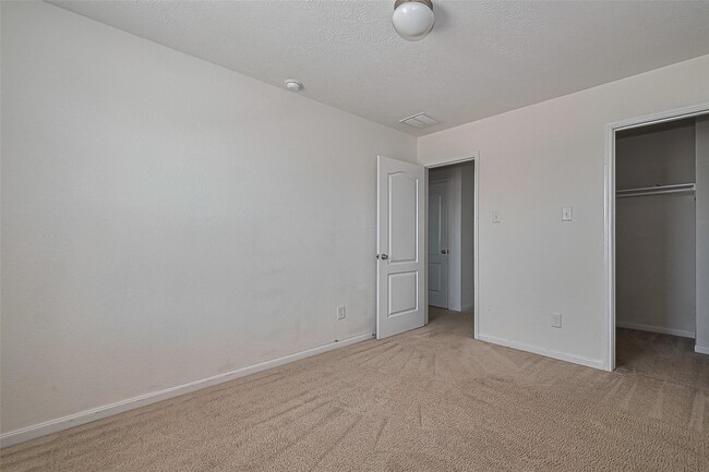 Building Photo - 19229 Gunther Springs Ct