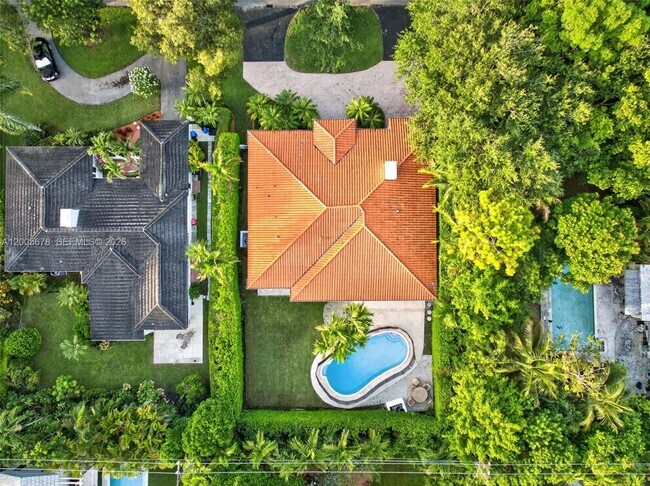 Building Photo - 1237 Aduana Ave