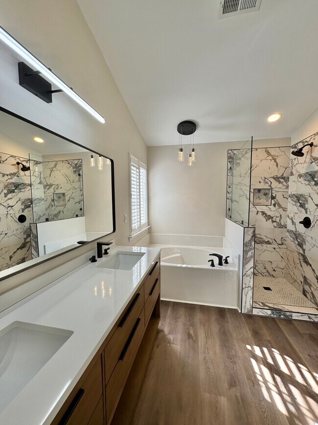 Building Photo - Tayser Rental