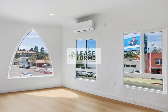 Building Photo - 8959 Hargis St