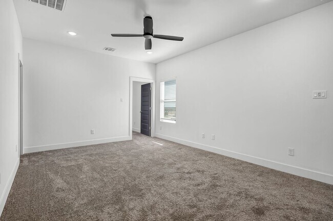 Building Photo - 3004 Alpha Wolf Ct