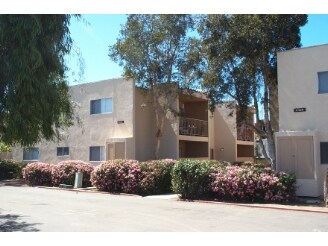 Building Photo - Evergreen Villas