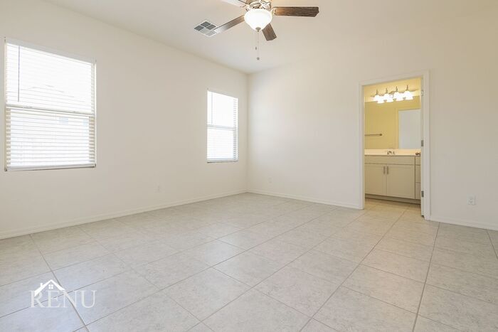 Building Photo - 35411 W San Capistrano Ave