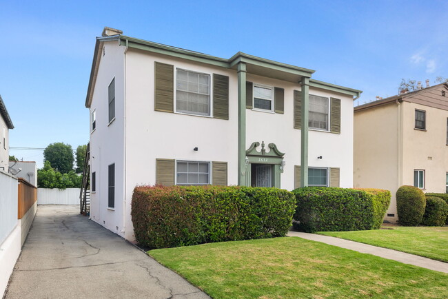 Building Photo - 2632 S Sepulveda Blvd