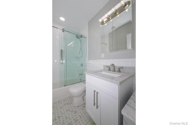 Building Photo - 605 Tulip Ave