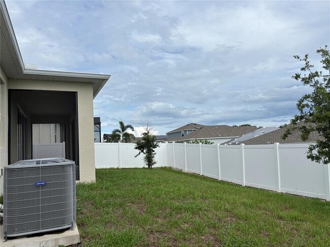 Building Photo - 6805 Perch Hammock Lp