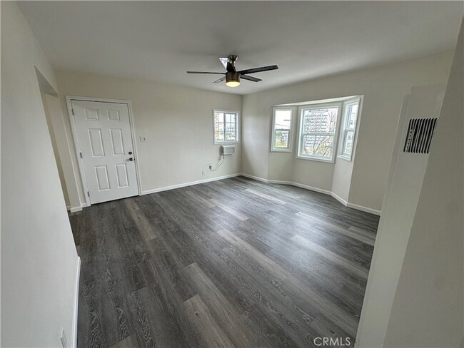 Building Photo - 6326 Franklin Ave