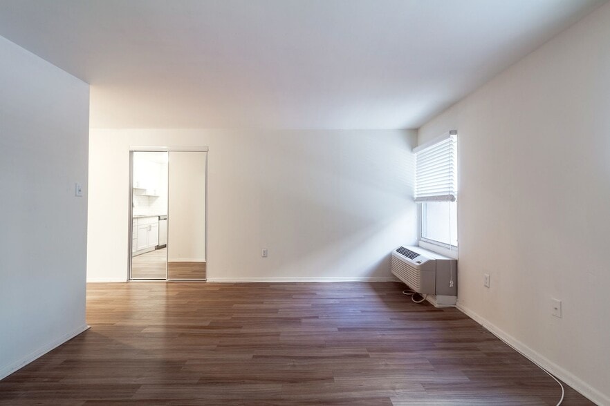 Interior Photo - Westminster Arch Apartments