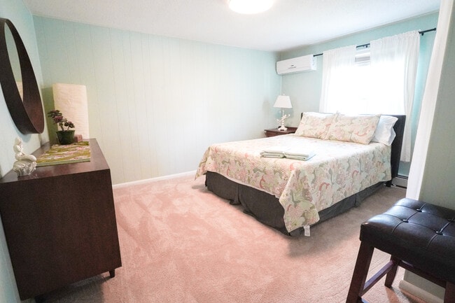 Building Photo - 48 Fales Ave