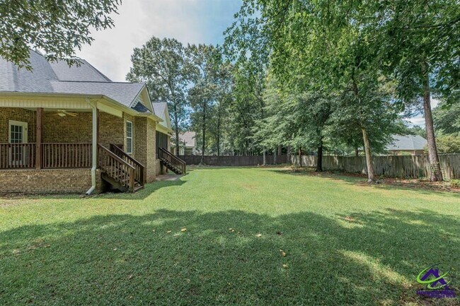 Building Photo - 303 Sage Meadows Ln